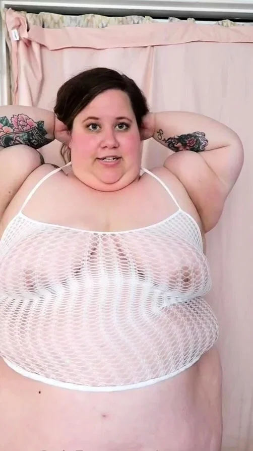 Fat bbw amateur stripping tease