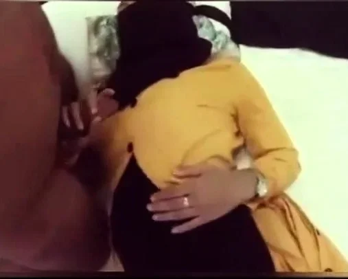 Bini Berpurdah Gersang Sangap Batang