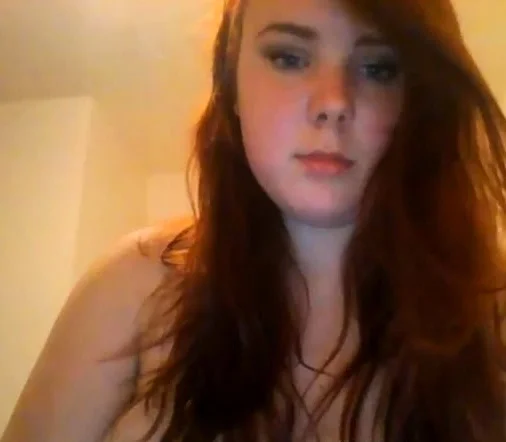 Big Butt White Girl Spreads Her Fat Ass