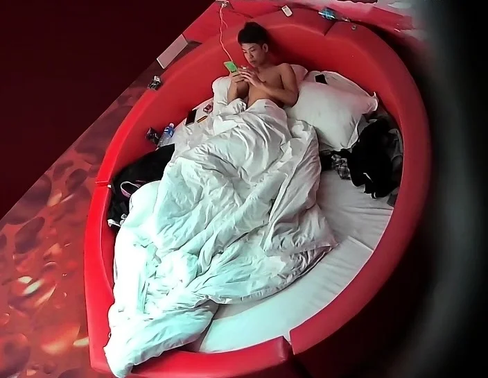 Hot amateur hidden cam