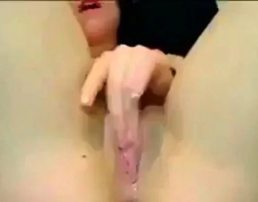 Nice girl webcam intense fingering session big squirt
