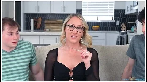 Stepmoms Private Ama Session - S4:E1