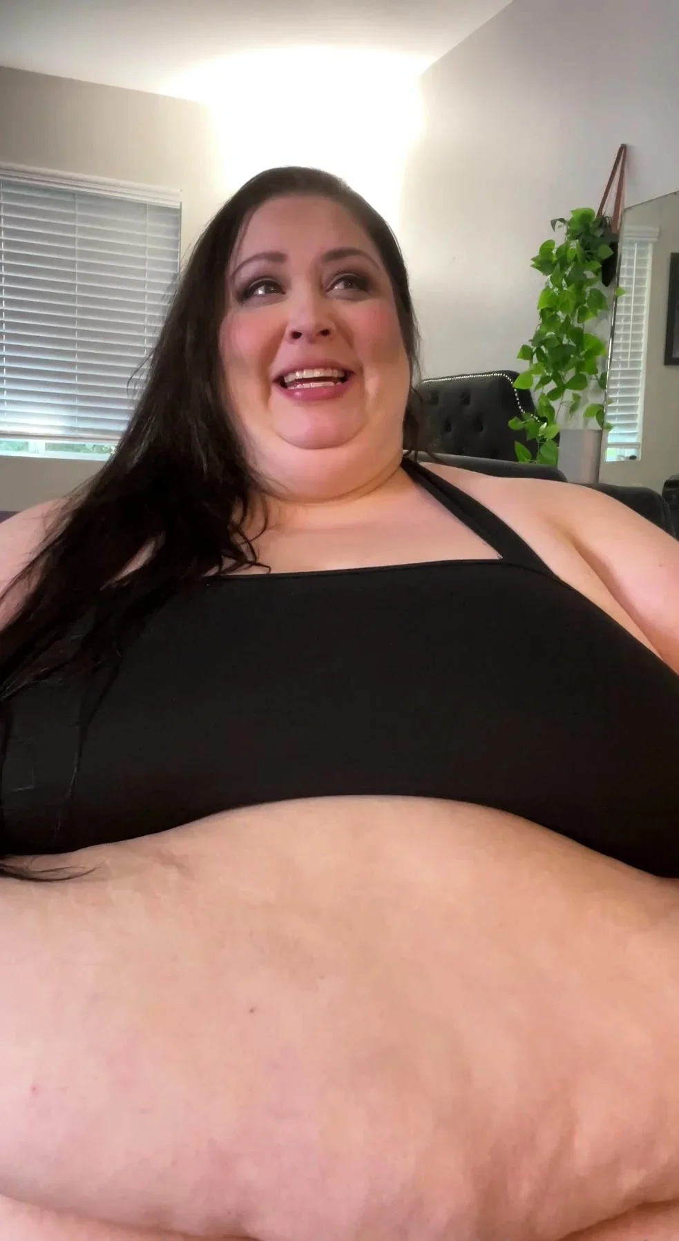 Fat bbw amateur stripping tease