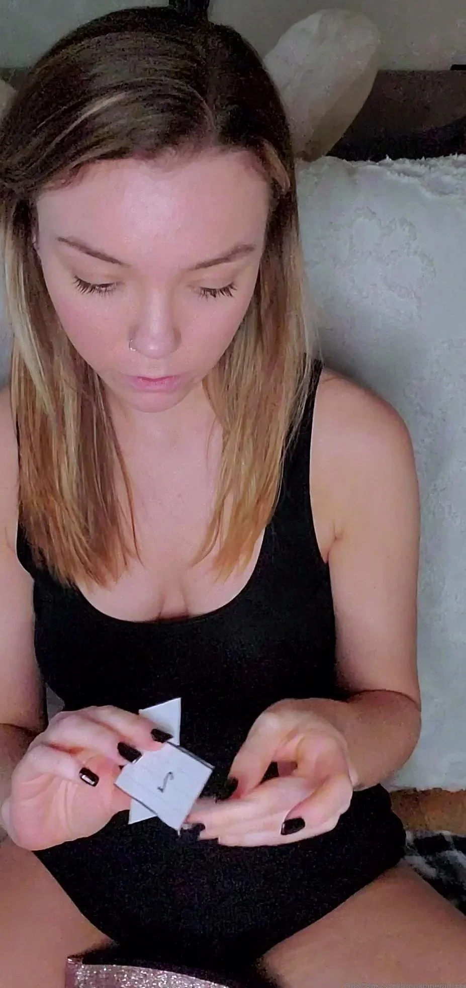Blonde solo jerking off