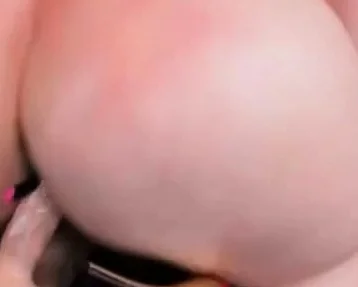 Amazing Babe having multiple orgasms on webcam