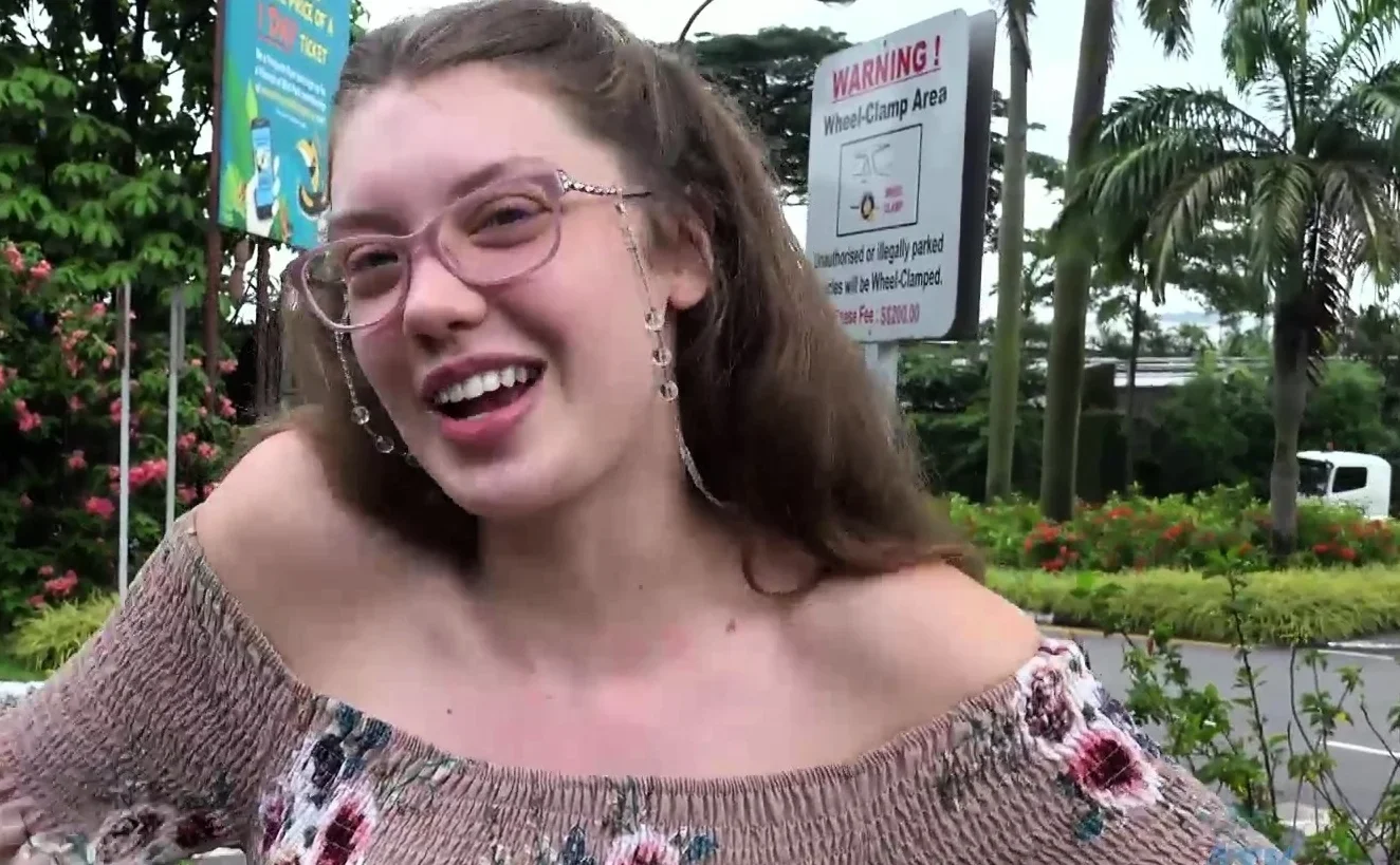 Sexy brunette teen outdoor masturbation