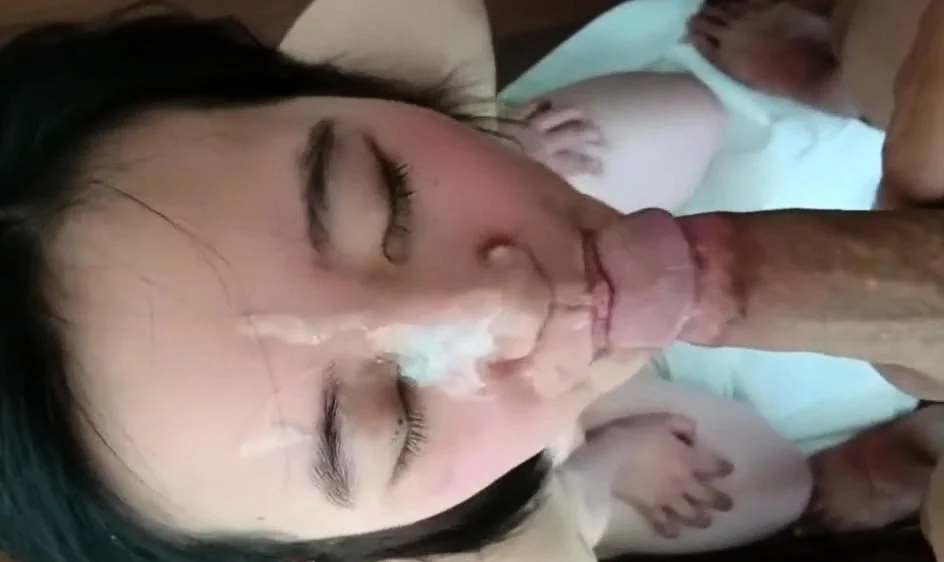 Cute Asian Blowjob and Facial