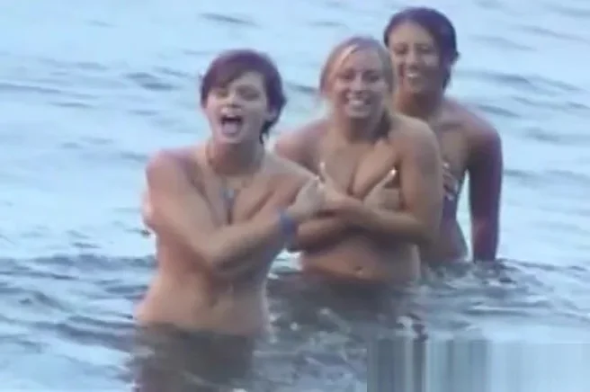 College Hotties Show Off
