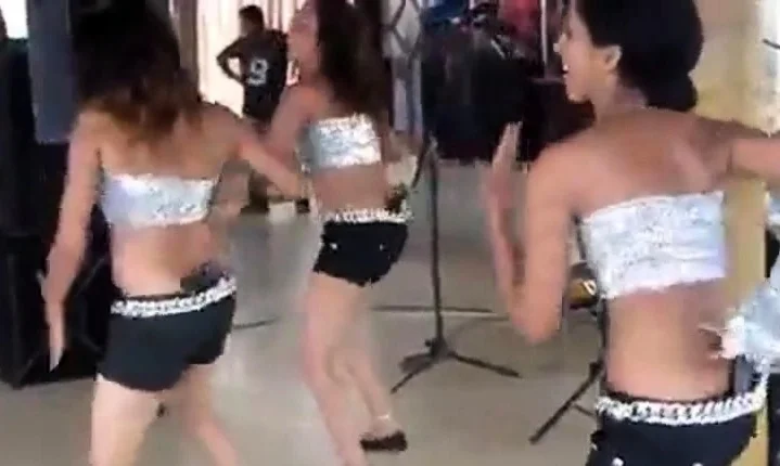 Sri Lanka Sexy Display