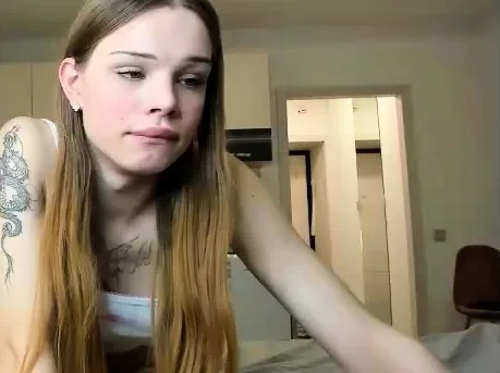 Amateur Webcam Teen Masturbates And Teases