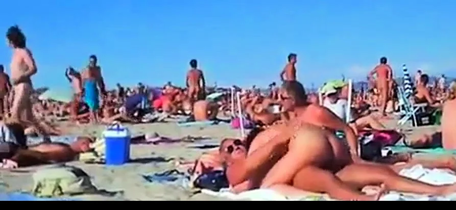 Swinger am Strand