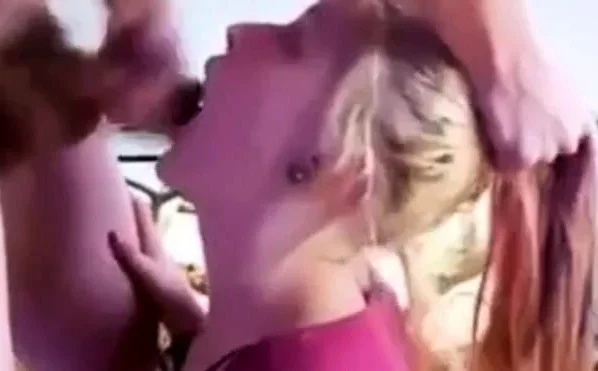 Muie de calitate , o fute in gura . Great blowjob.