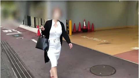 個人撮影巨乳熟女にヒタッと白ワンヒてノーフラ散歩お買い物ホッチか Japanese/hentai/asian/milf/stepmom/big Tits/日本人/熟女/巨乳/素人/潮吹き