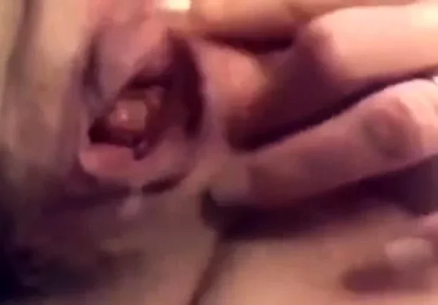Granny pussy masturbation