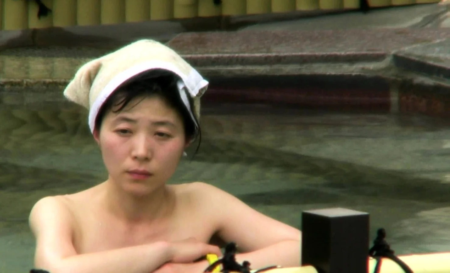 Cute amateur Asian web cam girl teases her great body