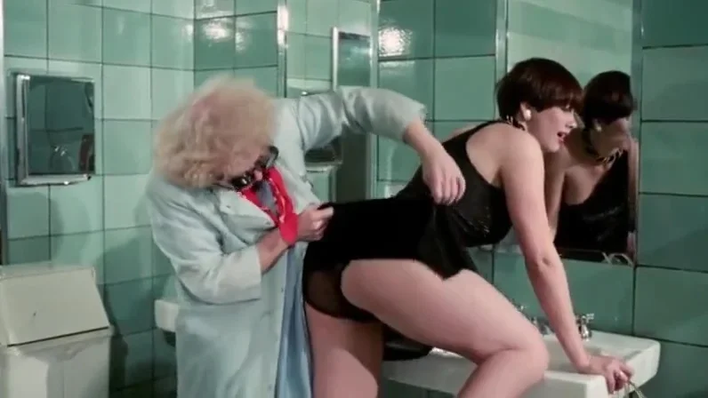 Pretty Peaches - Enema Scene, with Desiree Cousteau