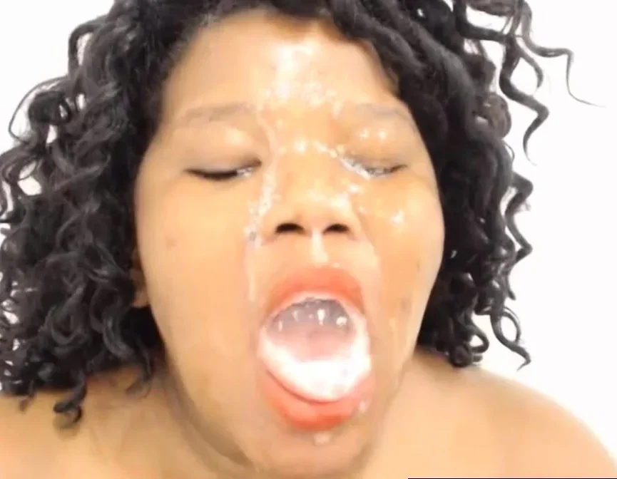 Ebony BBW gives sloppy BJ to her dildo