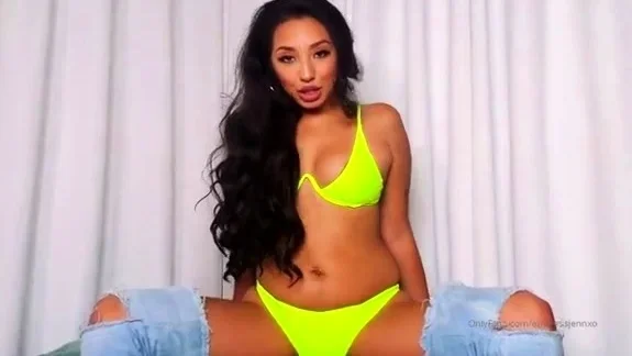 Empress Jennifer Wanna Worship URINE Luck!