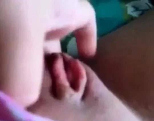 Solo Girl Shaved Pussy Masturbation