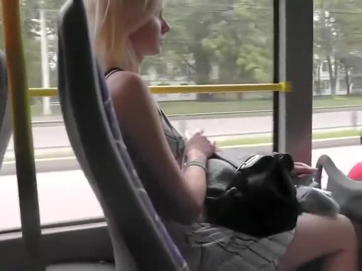 Upskirt of a blond honey's gorgeous ass