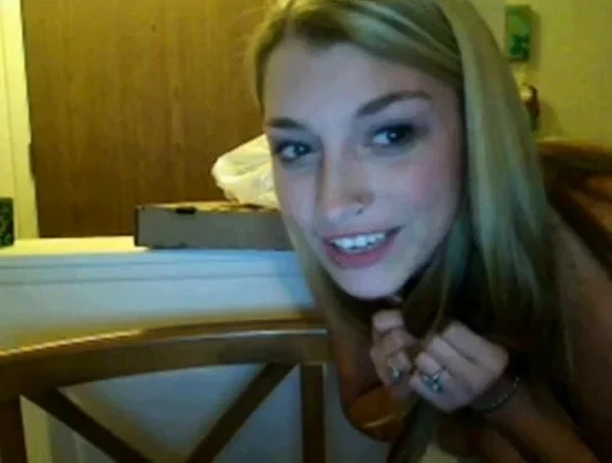 MelissaM36H nude pizza