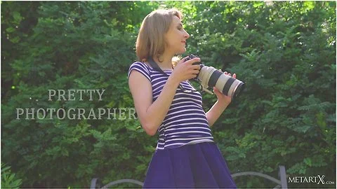 Pretty Photographer 2 - Lea Rose