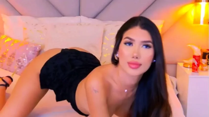 Brunette Solo Webcam Masturbation