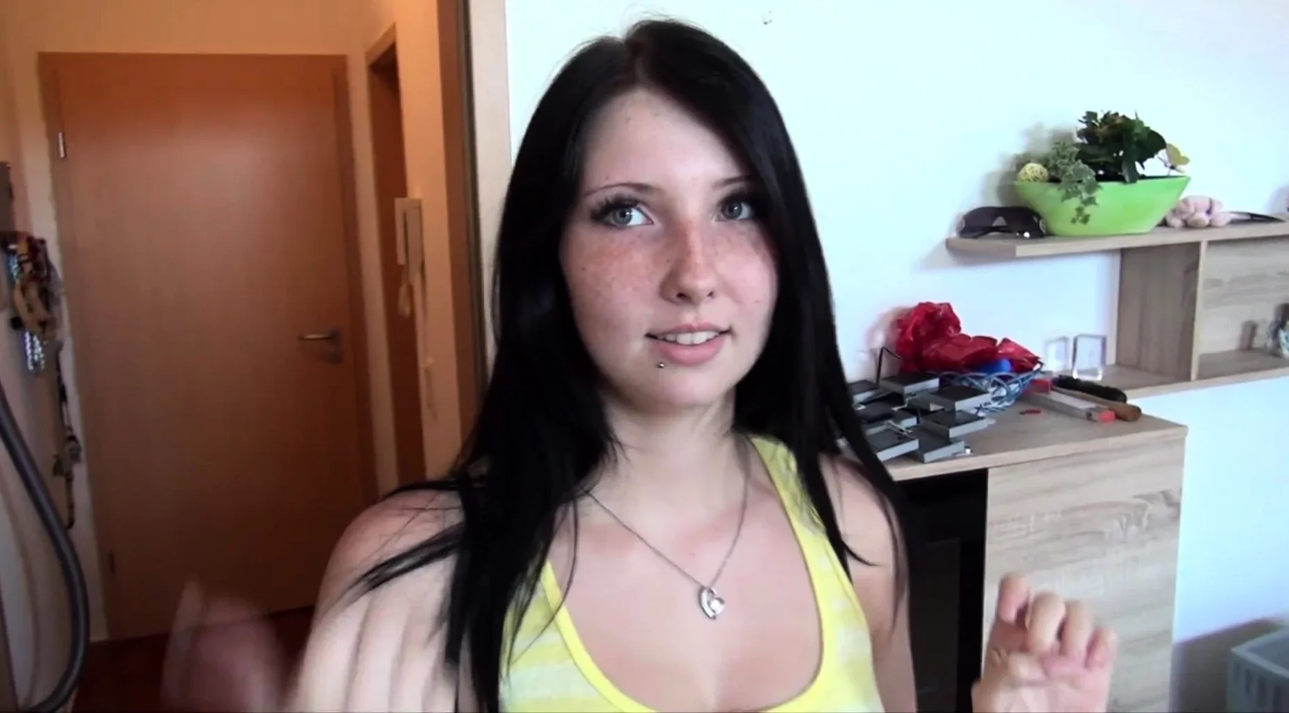 French amateur ass fucked and cumshot