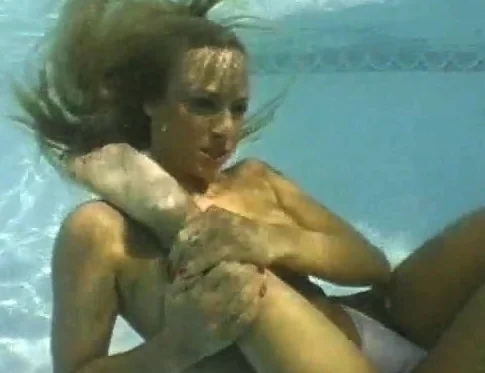 Underwater girlie games