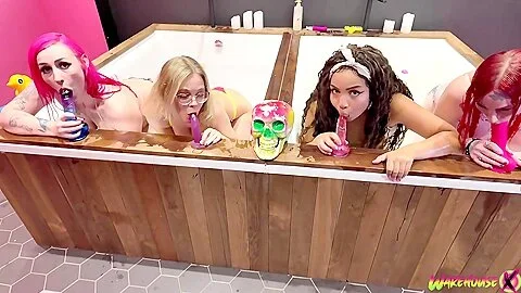 Wet Joy In The Whirlpool - Four Amateurs Play Together