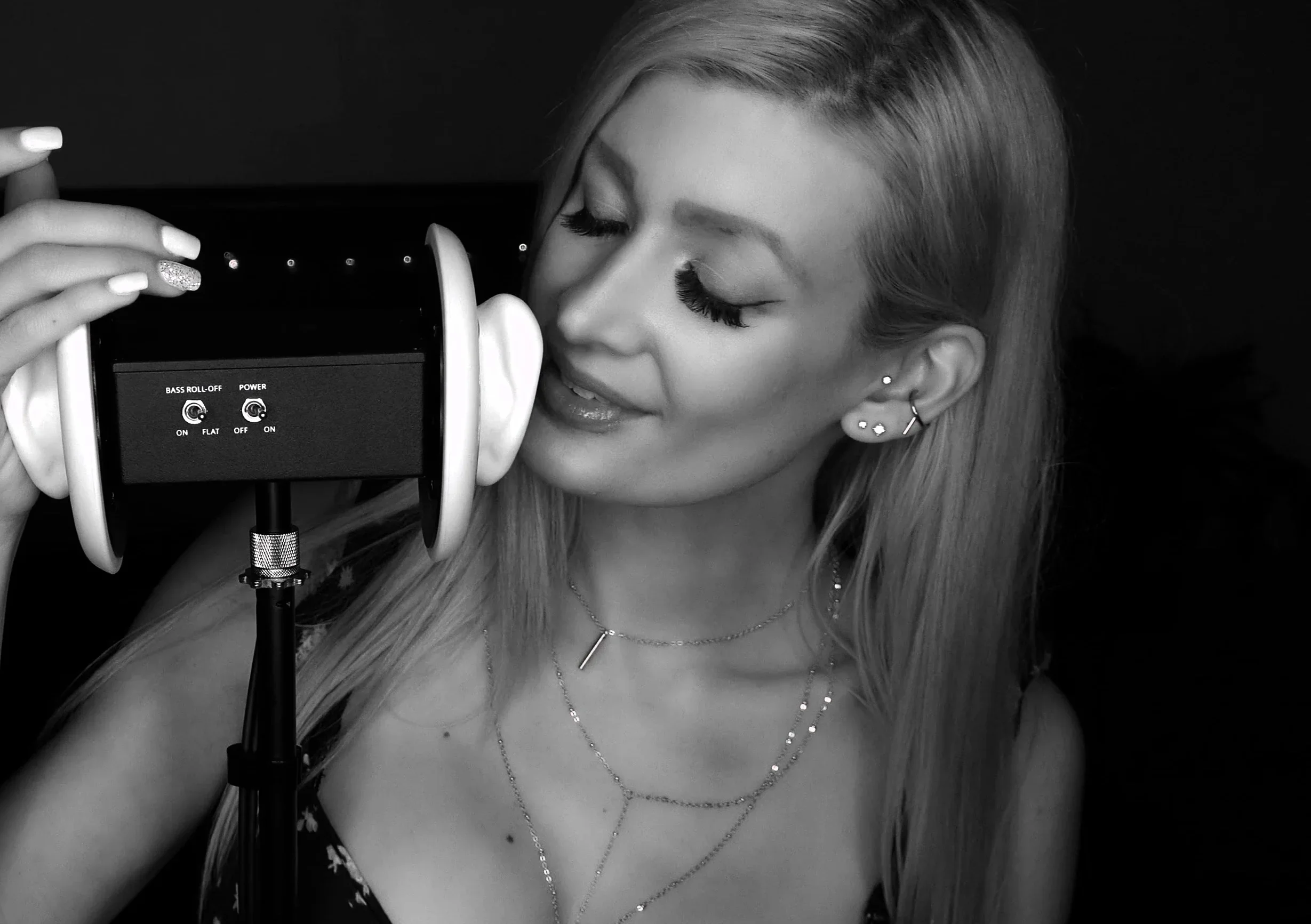 Hot Webcam Babe Loves Dildo Anal Masturbation