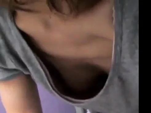 another downblouse vid of a super hot asian babe