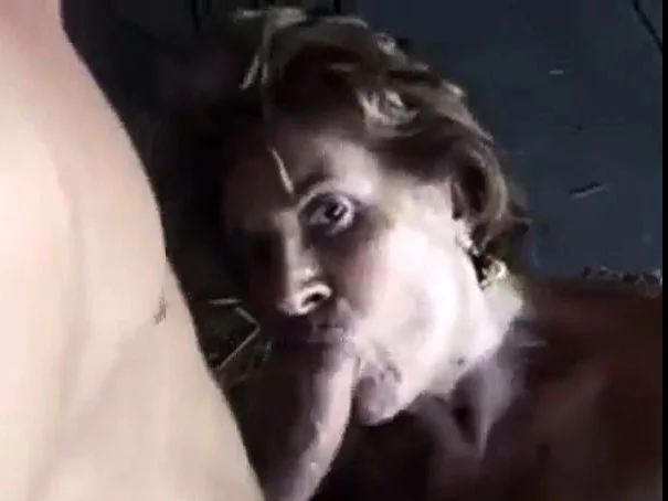Hoch Deutsch Mature fickt harten jungen Mann