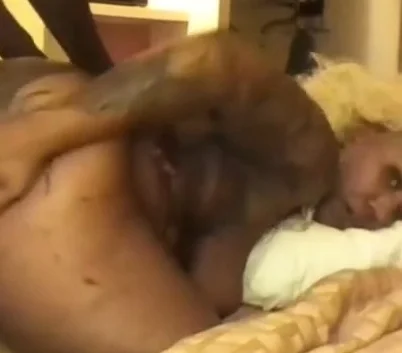 Thick Ebony MILF Loves Doggy on Webcam