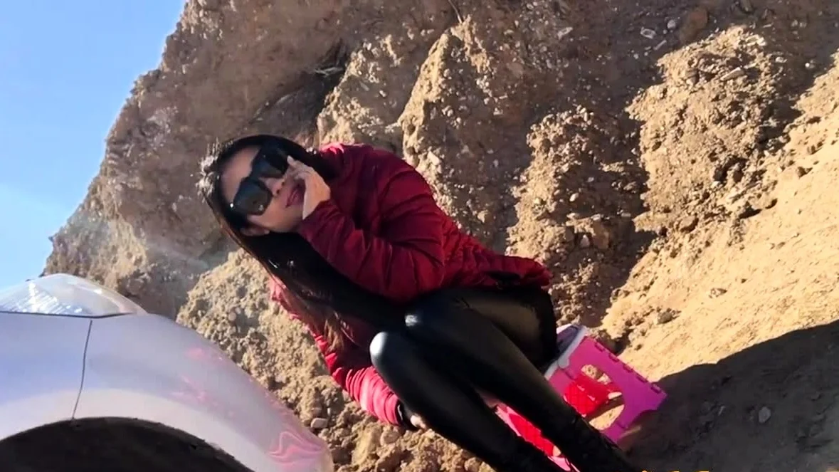 AMATEUR CHINESE FETISH  SLUT FUCK IN THE PUBLIC