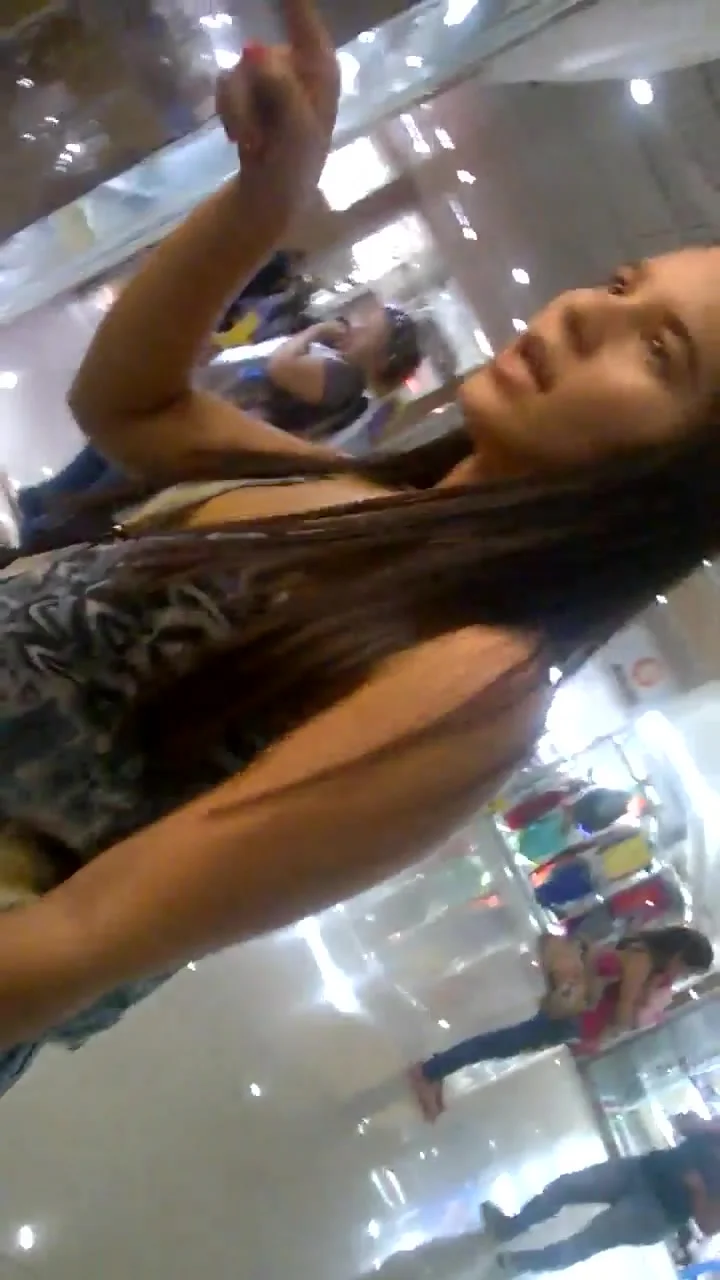 colombiana caminando macrocentro 2 divin