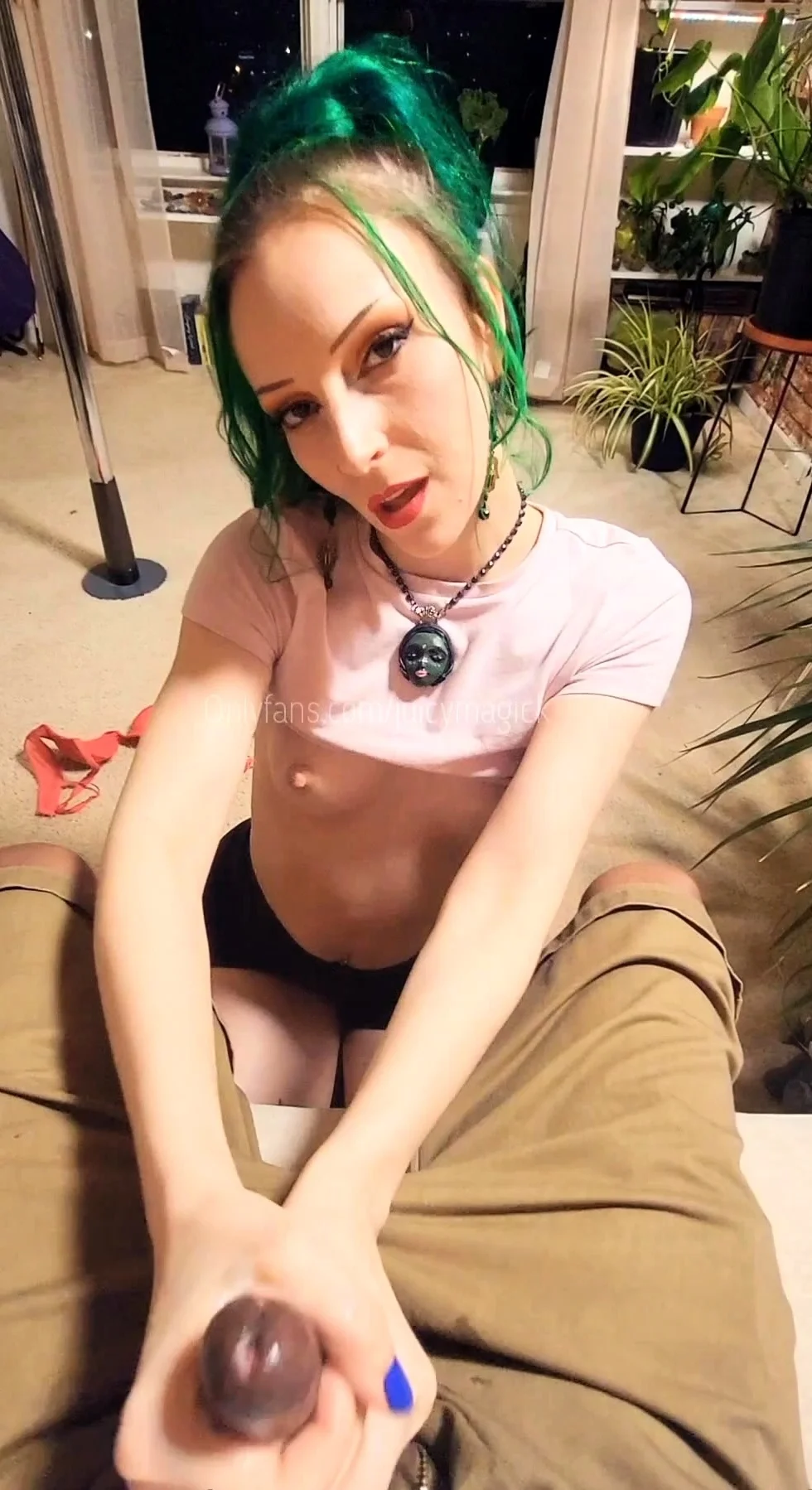 Cute amateur teen handjob