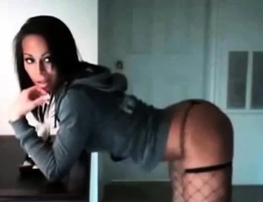 Babe teasing on cam