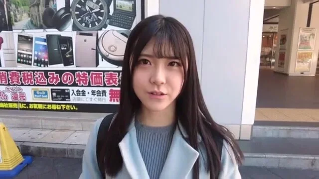清楚な美女は亀頭ペロペロフェラして、パイパンオマンコは手マンとクンニで濡れていく