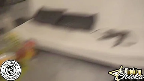 Girls Pissing