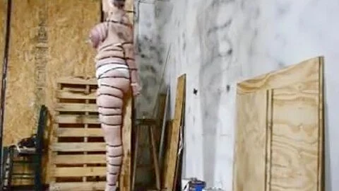Bound and bouncing fat udders