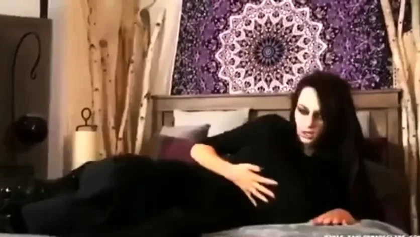 Brunette Solo Webcam Masturbation