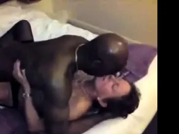 The moment when black bull cums inside her pussy