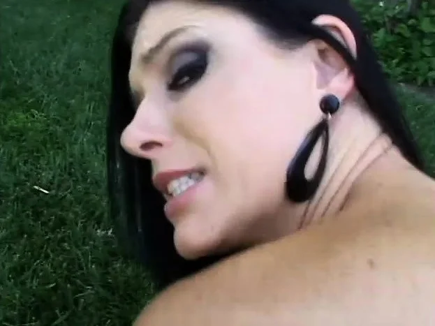 India Summer looks over her shoulder while being fucked doggy