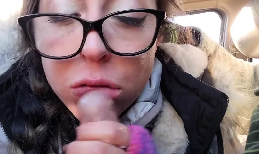 Parking Lot Blowjob Ends in a Cum Bubble Mouthpie