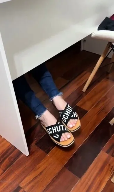 Foot fetish Close up feet and toes tease