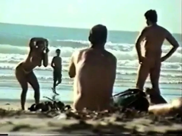 Str8 big dick on beach