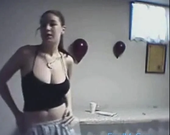 Canadian Webcam Girl Shows Off Her Big Bouncing Boobs