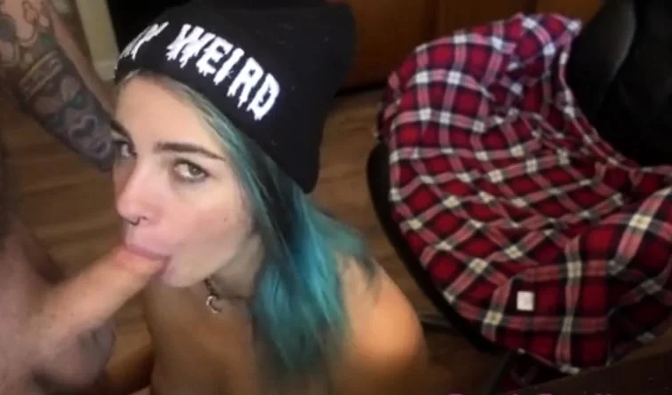 Mature brunette amateur giving a great POV blowjob