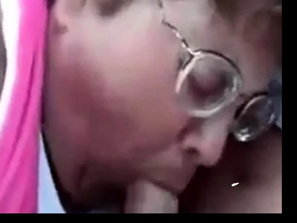 Plain MILF sucks and swallows